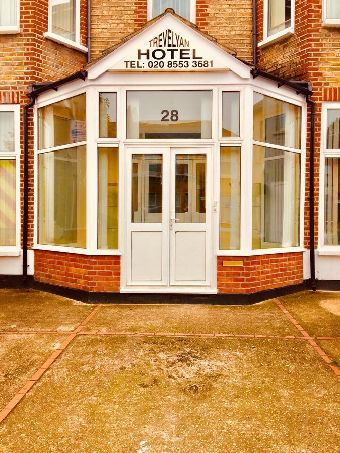 Trevelyan Hotel Ilford Exterior photo